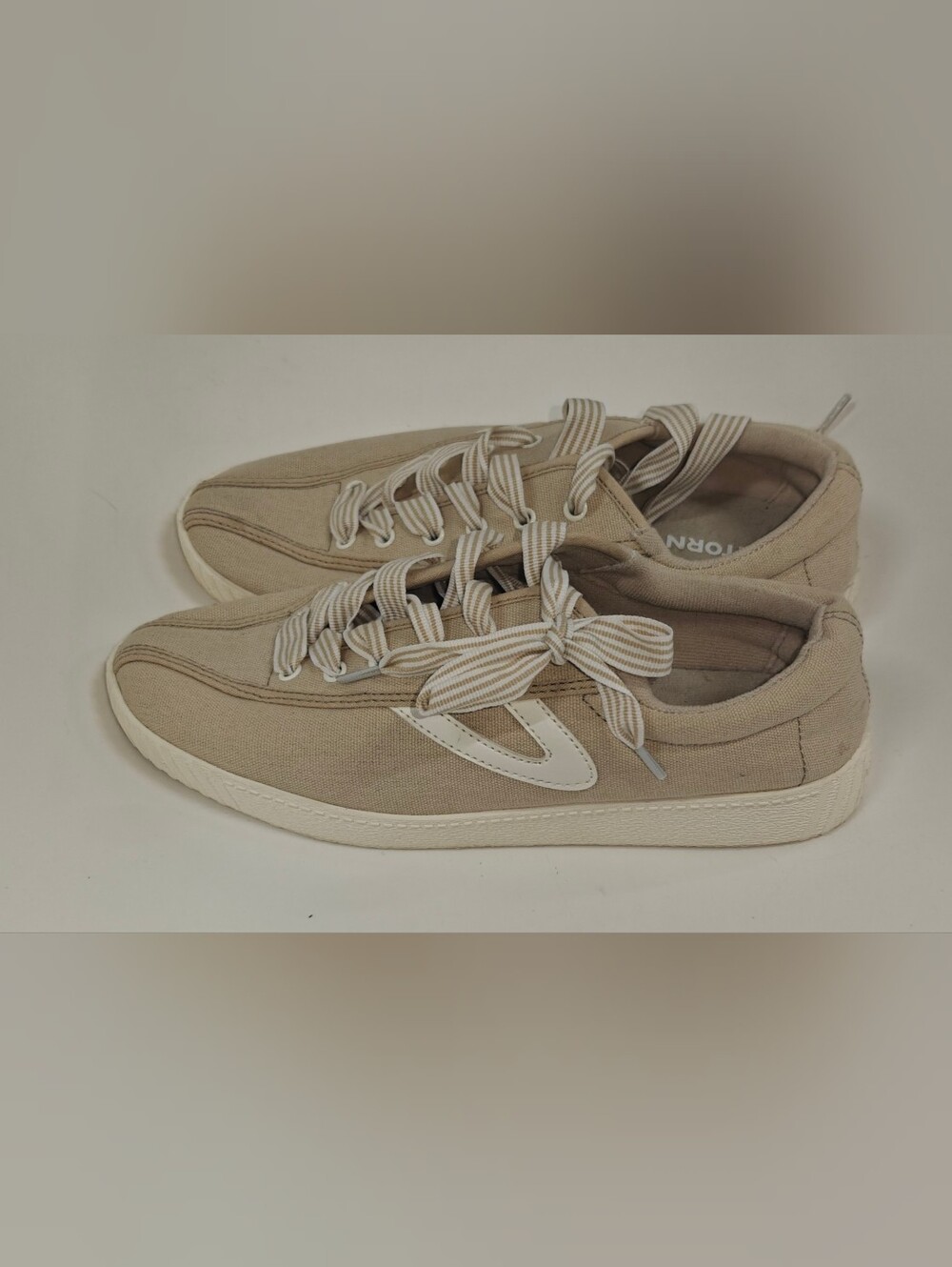 Tretorn Beige Canvas Men's Sneakers with Cream Accents